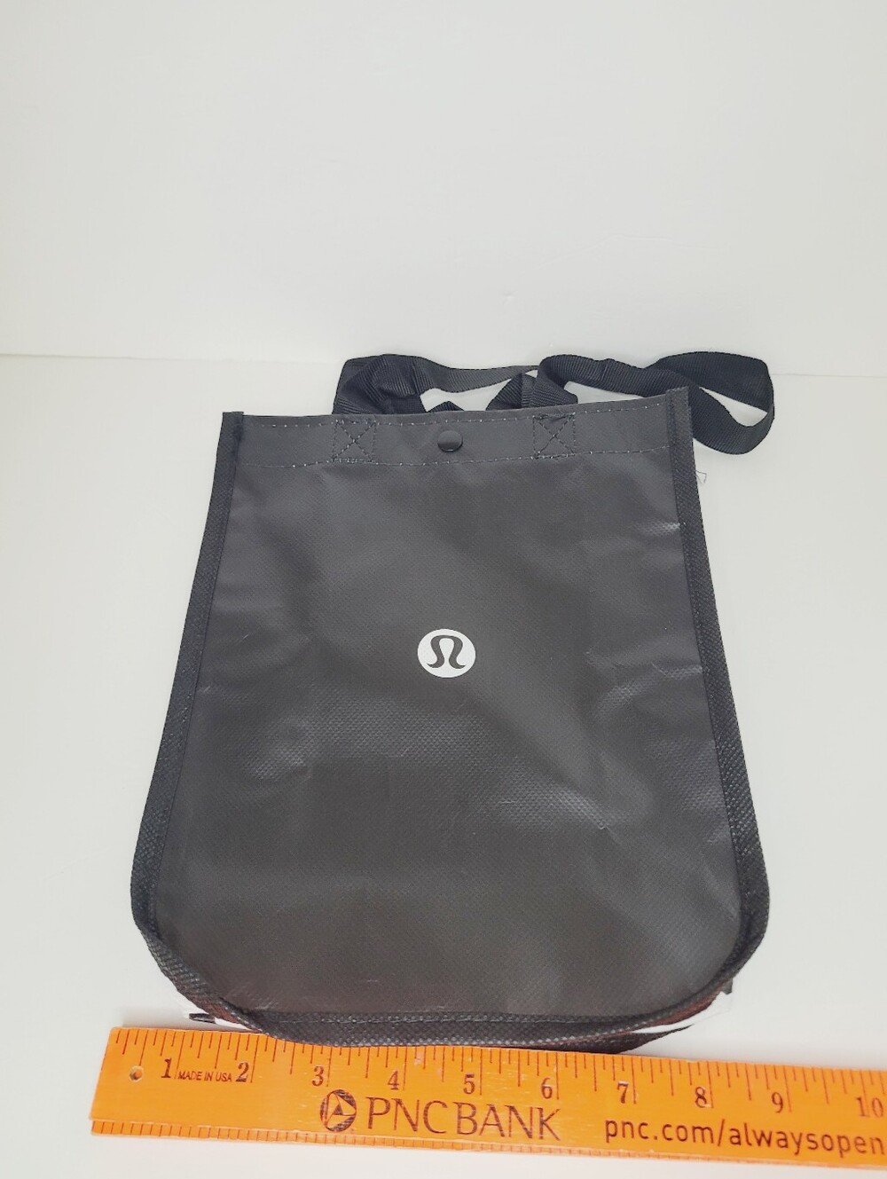 Lululemon Reusable Small Black And White Lunch Bag 9" X 5" X 12"